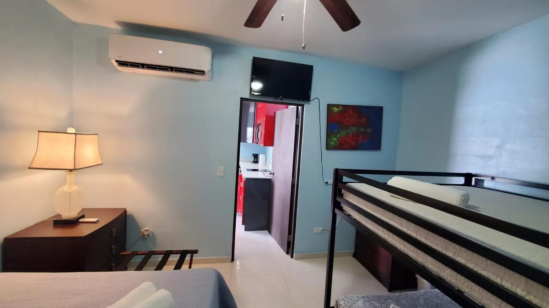 Fishing Village Sleeps Up To 8 With Kitchenette, Unit 3 Catano Porto Rico