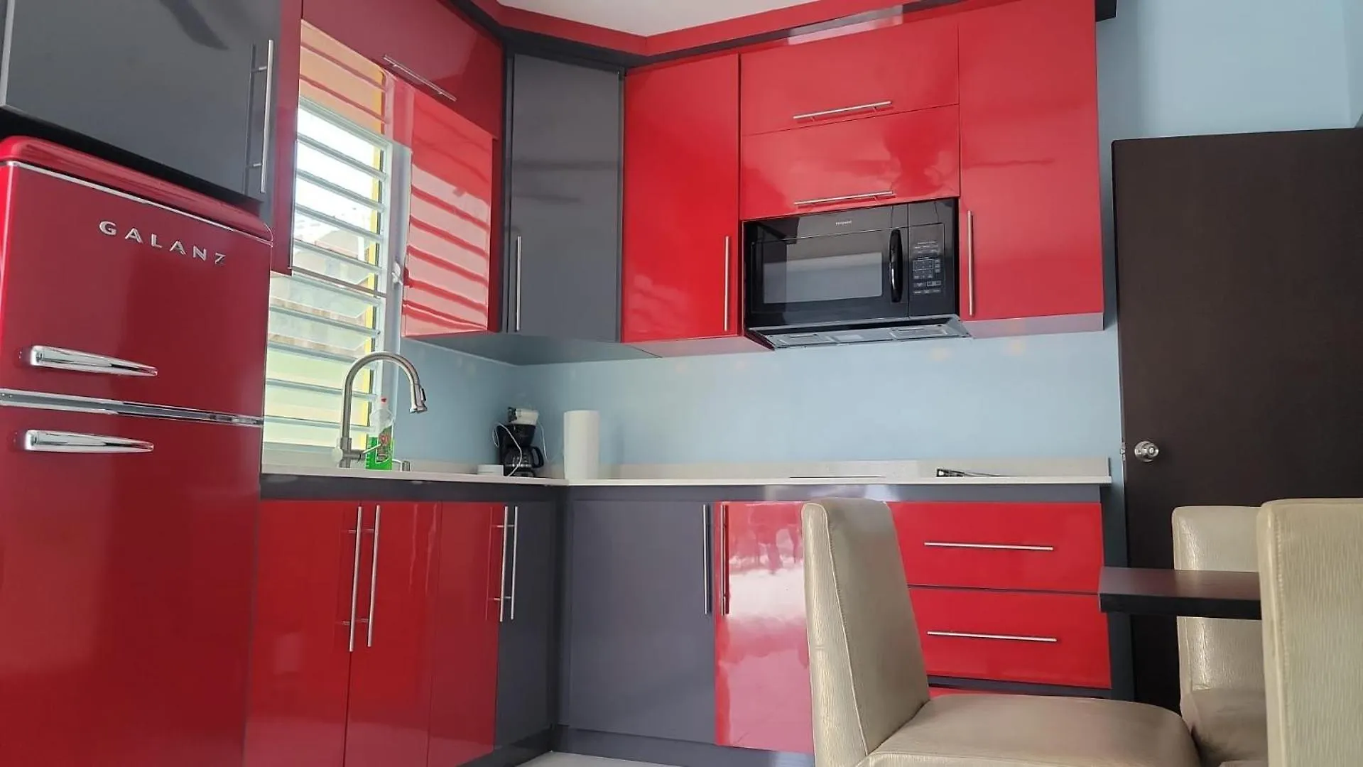 Fishing Village Sleeps Up To 8 With Kitchenette, Unit 3 Catano Appartamento