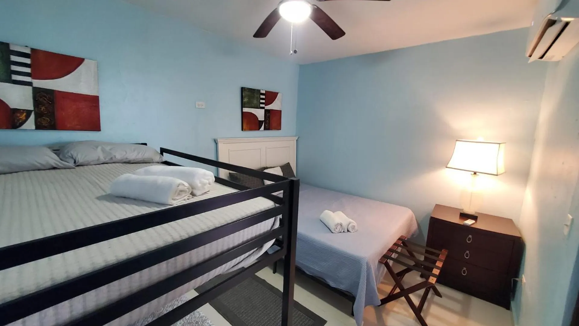 Appartamento Fishing Village Sleeps Up To 8 With Kitchenette, Unit 3 Catano